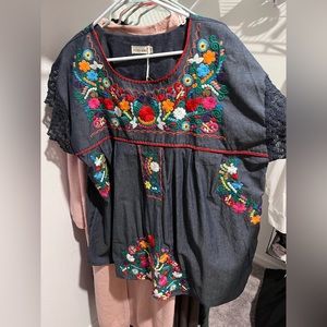 Mexican top. Real embroidery.